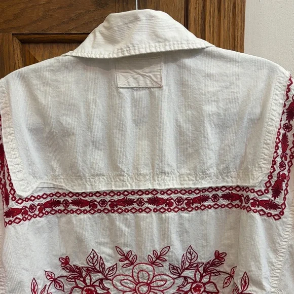 We The Free Spring Refresh Vacation Shirt, Embroidered, Small, Boho Cottage - Picture 11 of 15